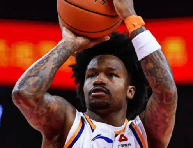 2021到2022上海男篮外援是谁